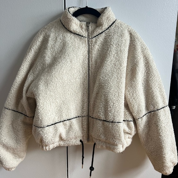 Heartbeeps Jackets & Blazers - CREAM TEDDY JACKET size small